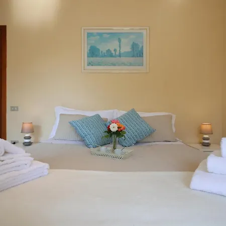 Sleeps 2 Baveno